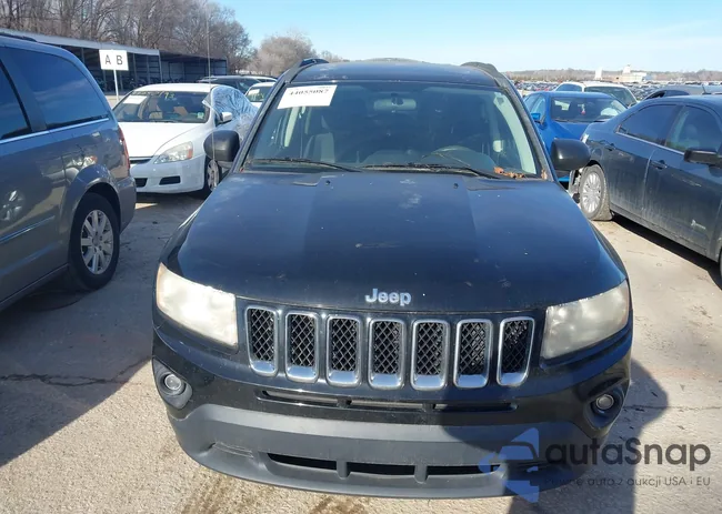 1C4NJCBA9CD553978: 44055087