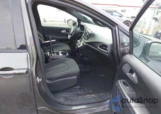 2C4RC1FG8JR333496: 44055143