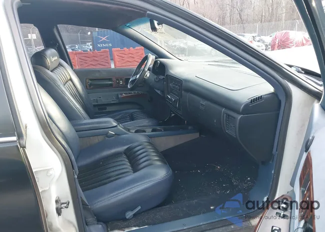 1G1BL52W1TR102284: 44054234