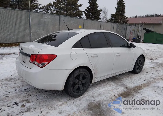 1G1PC5SB7E7442637: 44054334