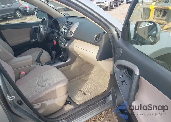 JTMBD33V766006812: 44054454