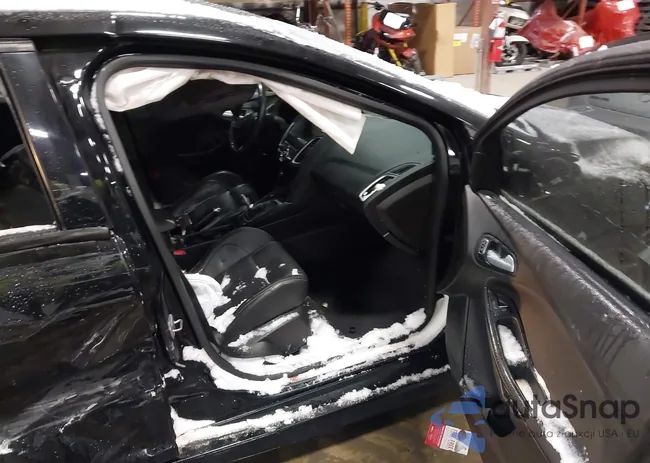 1FADP3L95GL333706: 44055649