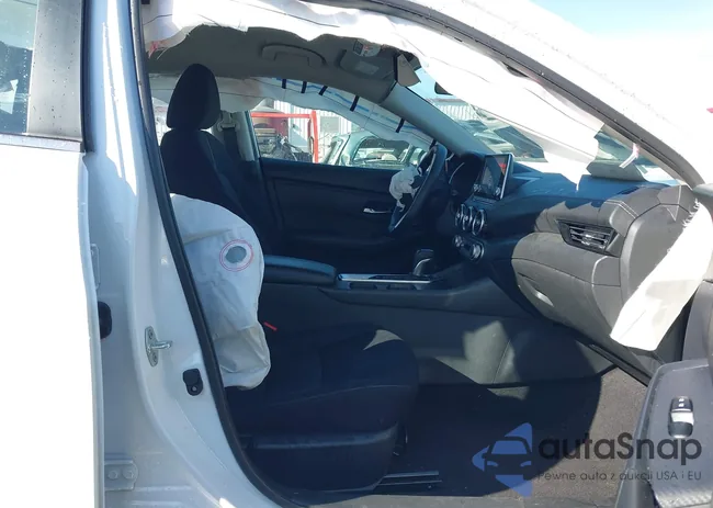 3N1AB8CV4RY213687: 44055661