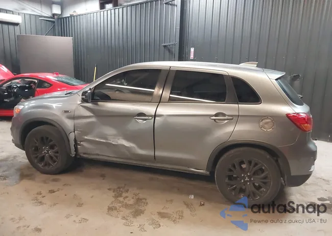 JA4AR3AU6JZ028440: 44055846