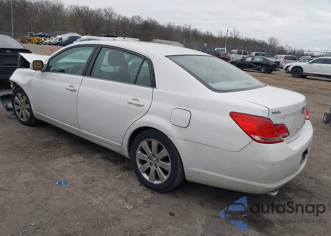 4T1BK36B36U117307: 44055853