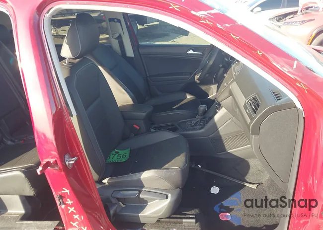 3VV3B7AX1MM086600: 44055388