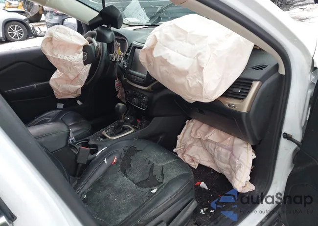 1C4PJMDS5HW659084: 44055451