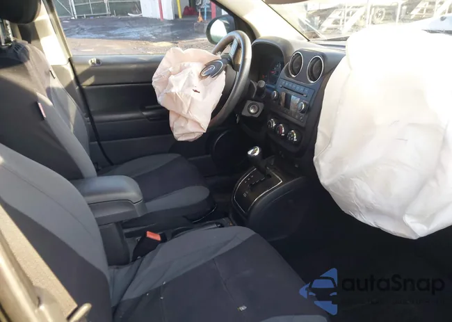 1C4NJDBB7CD504759: 44056618