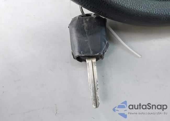 2T1BURHE3EC195431: 44056650