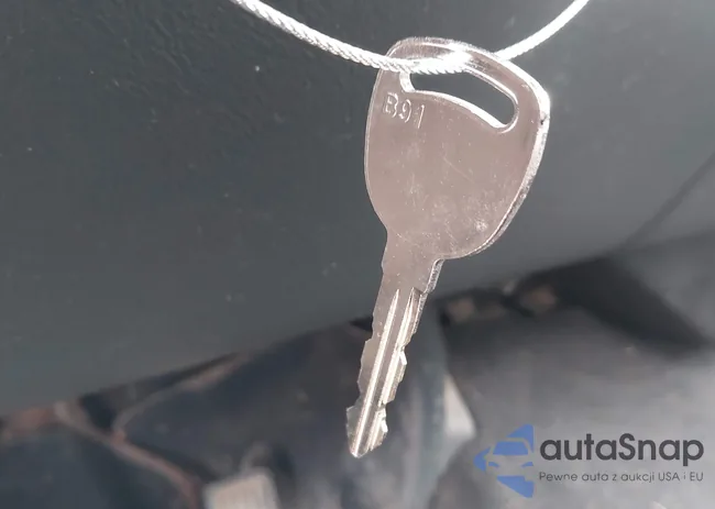 2GCEC19T021361610: 44057117