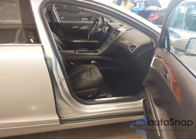 3LN6L2GK1DR808265: 44057198