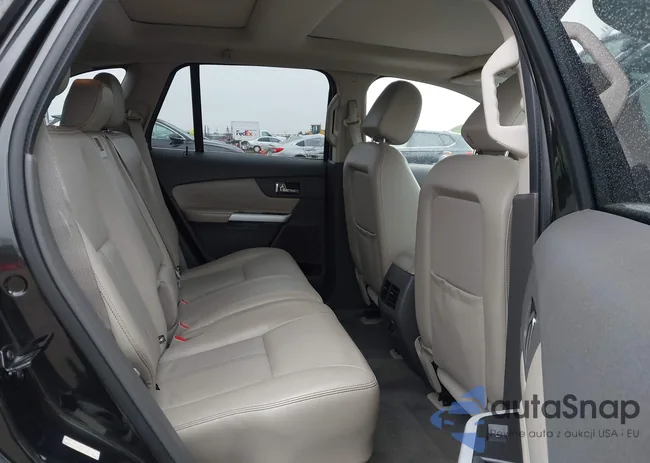 2FMDK3KC3CBA63533: 44056351