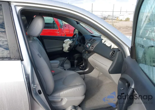 2T3YF4DV3CW124133: 44057673