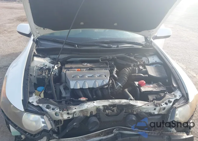 JH4CU2F68DC013669: 44057731