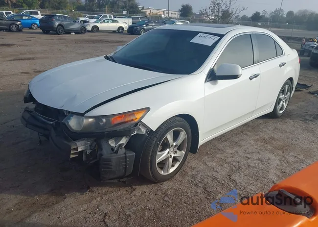 JH4CU2F68DC013669: 44057731