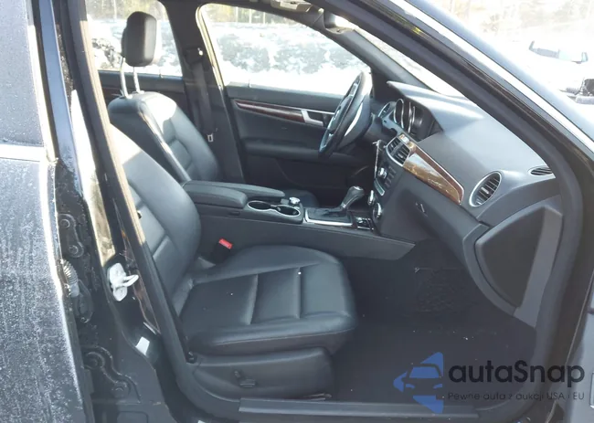 WDDGF8AB9DG077089: 44057767