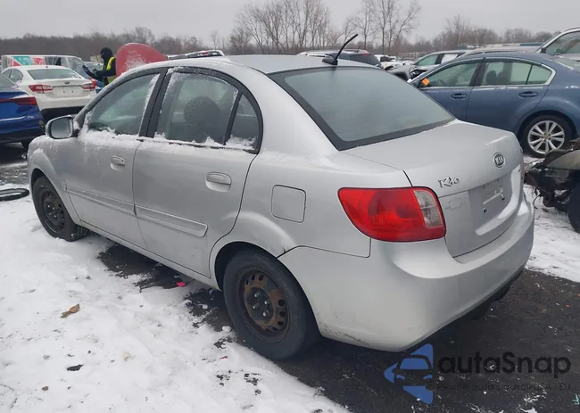 KNADH4A39B6925111: 44057802