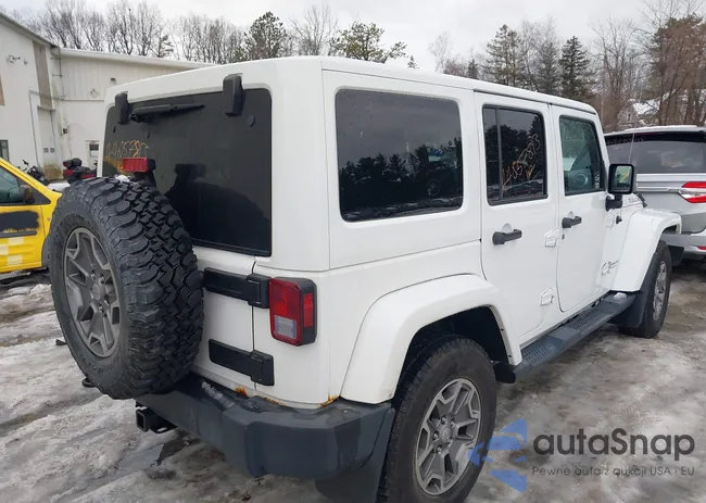 1C4HJWFG9EL102135: 44057813