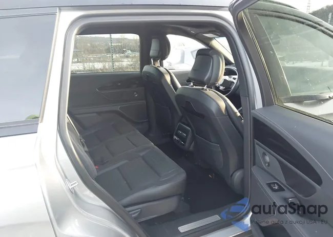 5LMPJ8KA4RJ834224: 44057843