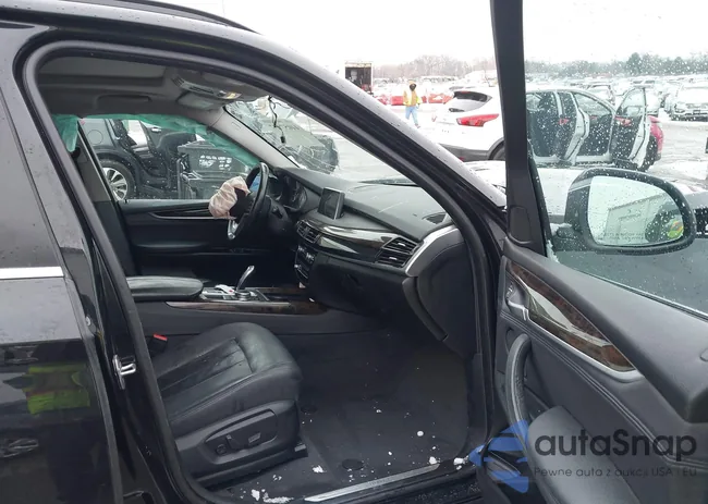 5UXKR0C5XG0U08729: 44057937