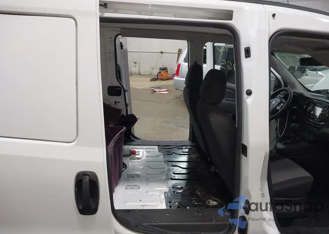 ZFBERFAB9J6L75076: 44057965