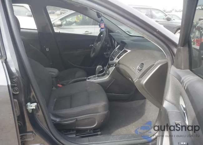 1G1PC5SB6F7107290: 44058068