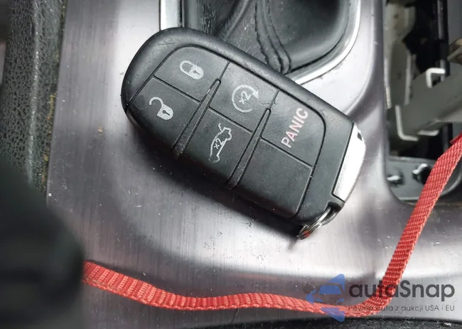 2C3CDXBG2FH726715: 44058070