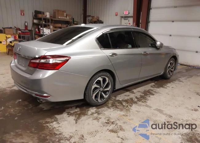 1HGCR3F88HA035992: 44058200