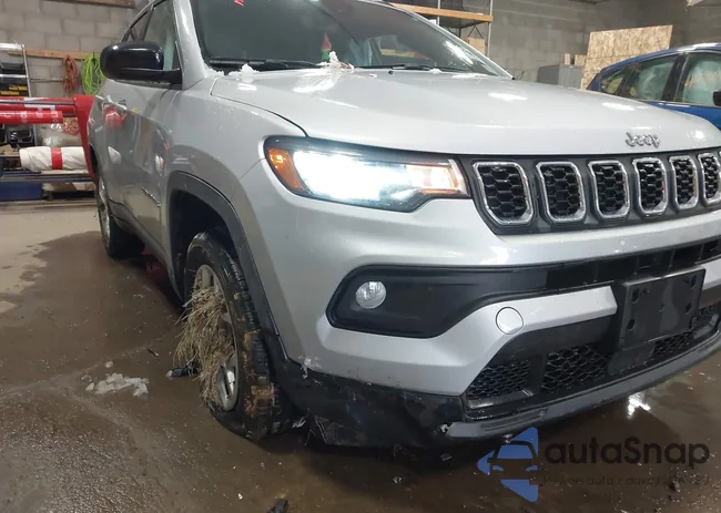 3C4NJDBN8RT113889: 44057250