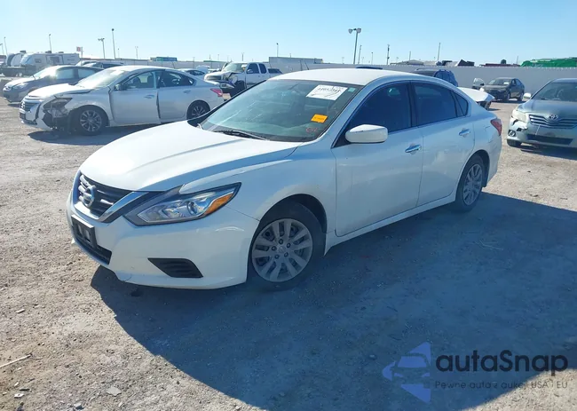 1N4AL3AP3JC233157: 44057361