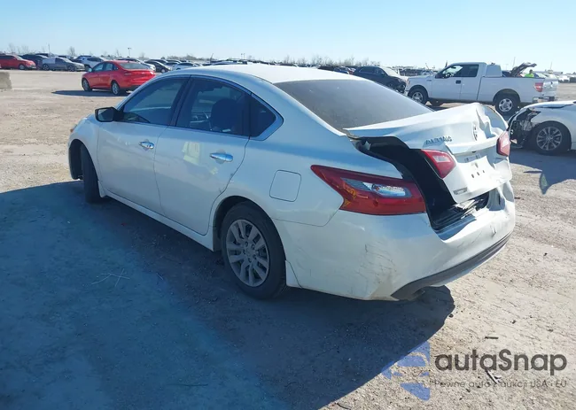 1N4AL3AP3JC233157: 44057361