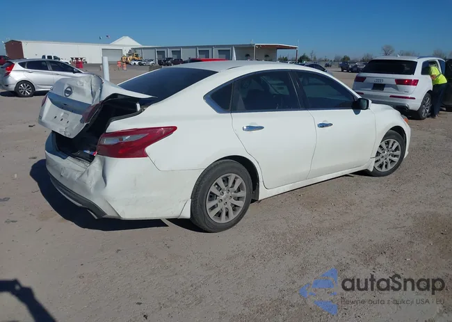 1N4AL3AP3JC233157: 44057361