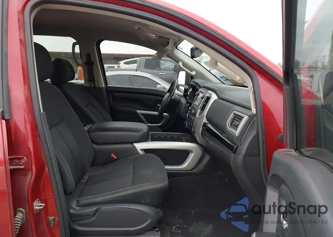 1N6BA1F44JN525974: 44058653