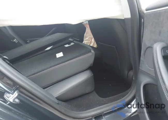 5YJ3E1EB1SF934591: 44058830