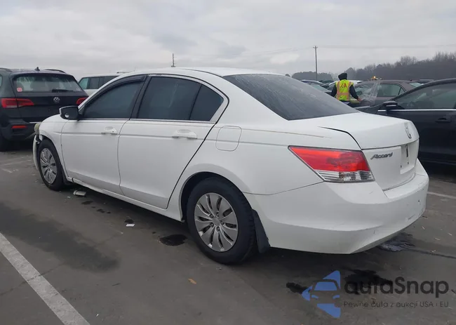 1HGCP2F33A030063: 44058840