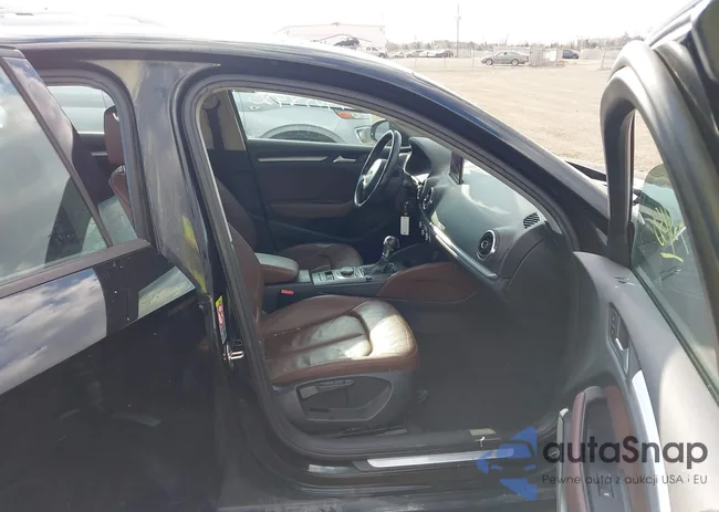 WAUBFGFF2F1021055: 44058950