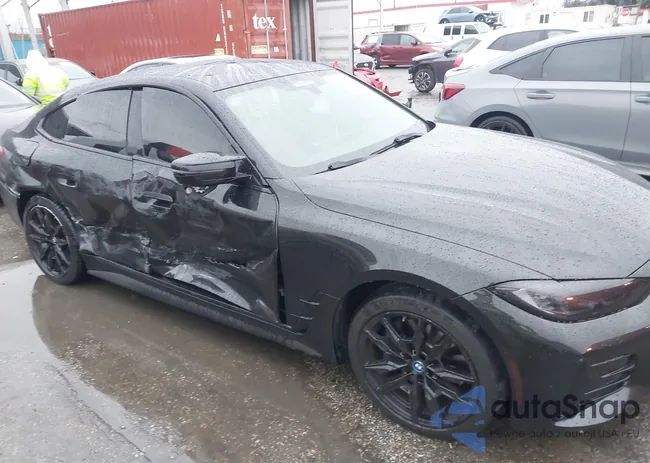 WBY33AW00NFN13317: 44059125