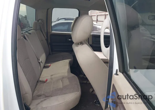 1D7RB1GPXAS138229: 44059134