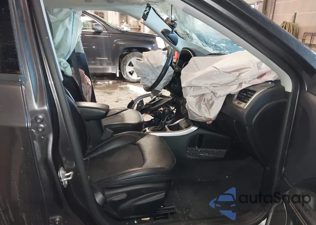 3C4NJCBB7KT726561: 44059202