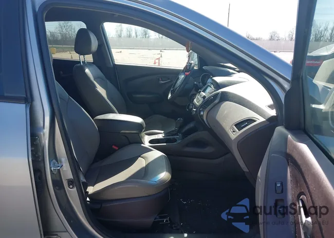 KM8JT3AF8FU098143: 44059707