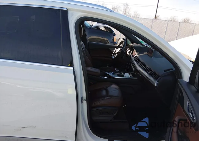 WA1LHAF77HD051185: 44059856