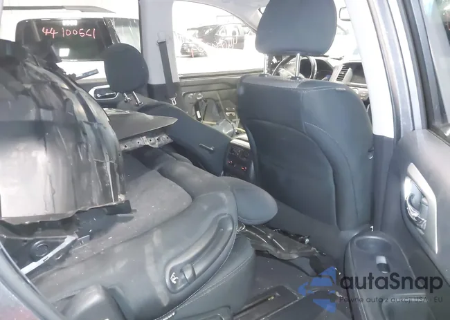 5N1DR2MM8JC637861: 44059309