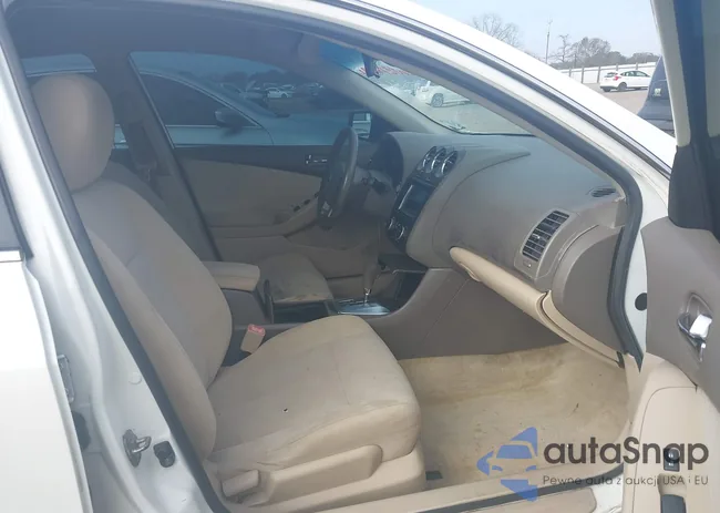 1N4AL2AP0BN480796: 44059334