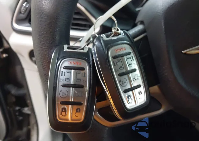 2C4RC1FG2JR154922: 44059343