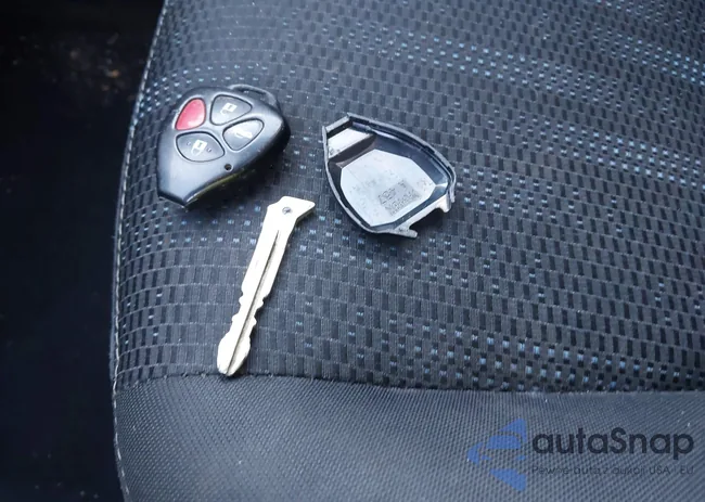 2T1BU4EE4DC977842: 44059385