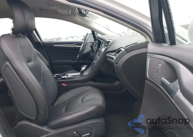 3FA6P0RU3ER186321: 44059460