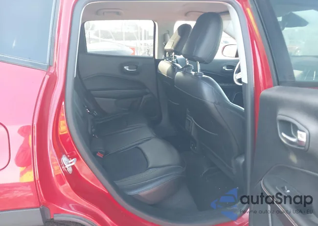 3C4NJCBB7JT240816: 44059528