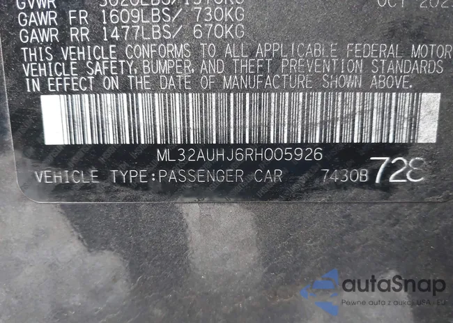 ML32AUHJ6RH005926: 44060632