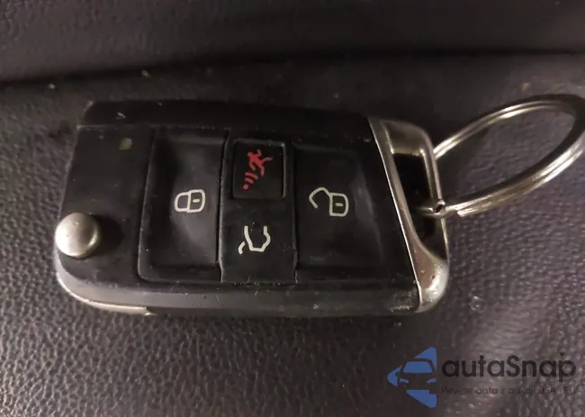 3VV3B7AX2KM071388: 44060649