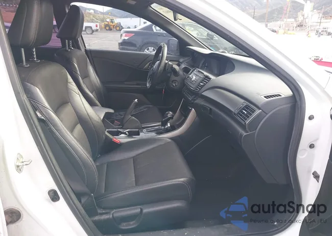 1HGCR2F64HA169374: 44060661